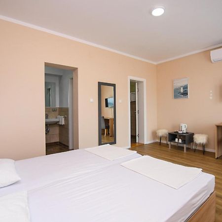 Danubiana Apartments 5 Кладово Екстериор снимка