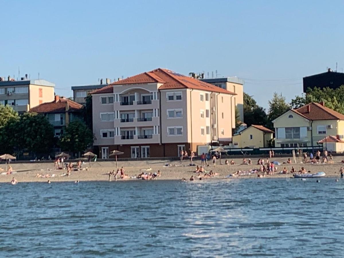 Danubiana Apartments 5 Кладово Екстериор снимка