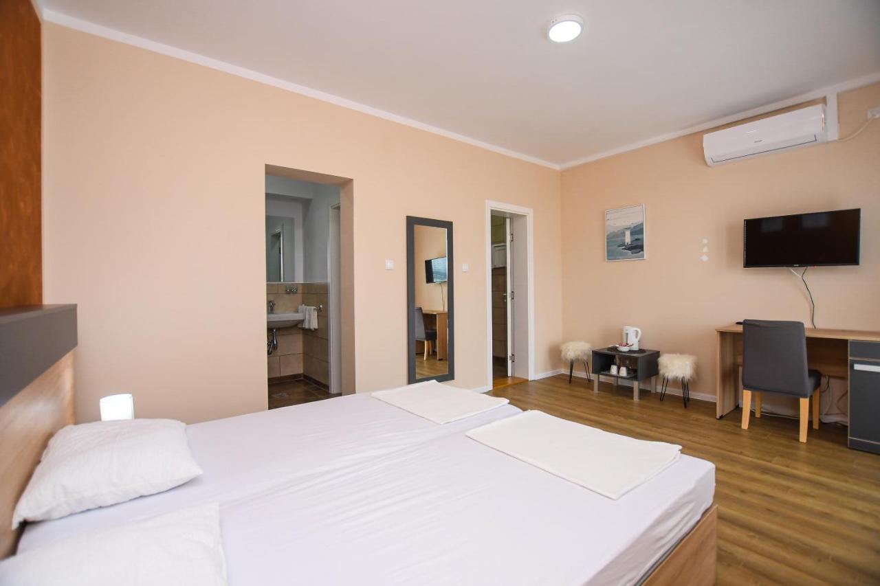 Danubiana Apartments 5 Кладово Екстериор снимка